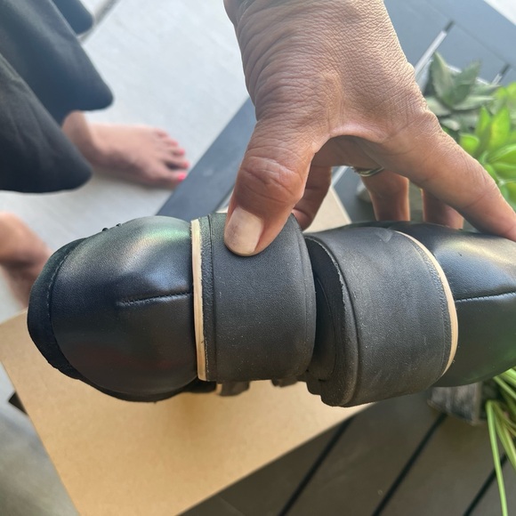 Clark’s Sharon Dolly Comfort Shoe. - Picture 2 of 5